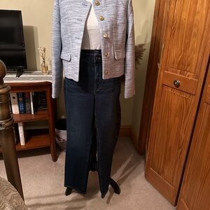 J Crew Essential Straight Blue Jeans styled Light Blue Jacket
Curvy Fit